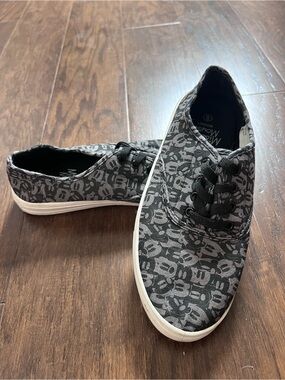 Disney 🏰 ‘Mickey Mouse’ Sneakers